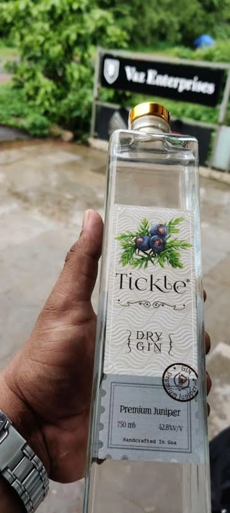 TICKEL DRY GIN