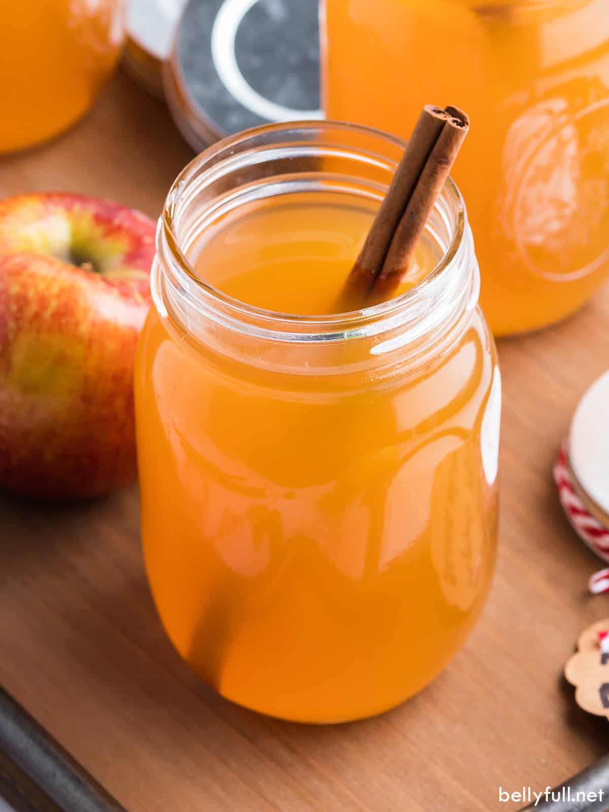 MOONSHINE APPLE